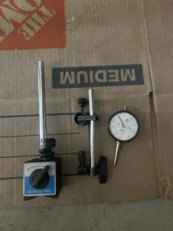 USED MITUTOYO MAGNETIC BASE DIAL INDICATOR, JEWELED