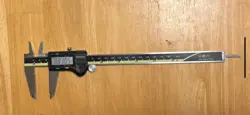 500-172-20 MITUTOYO ABSOLUTE DIGIMATIC 8” DIGITAL CALIPER W/ CASE