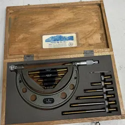 MITUTOYO OUTSIDE MICROMETER 0”-6