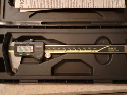 MITUTOYO 6 INCH DIAL CALIPER. 500-196-20 WITH PLASTIC CASE.
