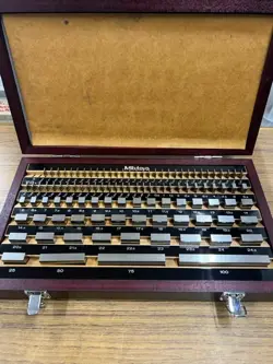MITUTOYO GAGE BLOCK SET 516-942 GRADE 0 BM1-103-0 NEAR MINT