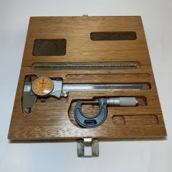 MITUTOYO DIAL CALIPER 505-675-55 & MICROMETER 103-135 SET IN WOOD BOX CASE USED