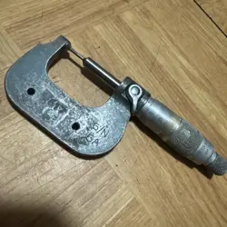 CLASSIC 0-1” OUTSIDE POINT MIC MICROMETER 1964 WORKS GOOD STARRET MITUTOYO