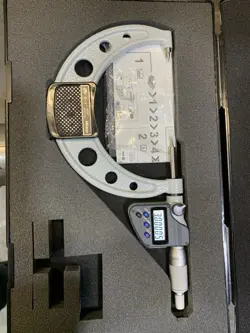 MITUTOYO 342-354-30      3”-4” DIGITAL  POINT MICROMETER.  MIC  10/10 CONDITION 