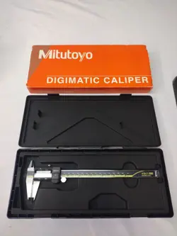 MITUTOYO DIGIMATIC 0.000 -8.000 DIGITAL CALIPER NN104