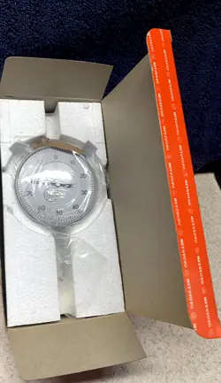 MACHINIST TOOL: MITUTOYO 1