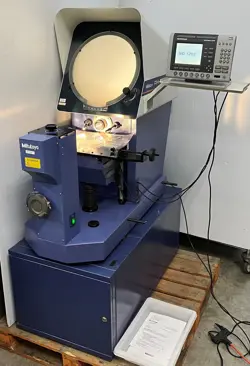 MITUTOYO PH-A14 OPTICAL COMPARATOR