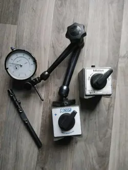 NOGA MAGNETIC BASE ARM TEST/DIAL INDICATOR SET MITUTOYO 7033 B 