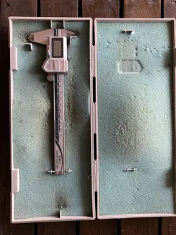 MITUTOYO 0-6” IP67 DIGITAL CALIPER 500-762-10