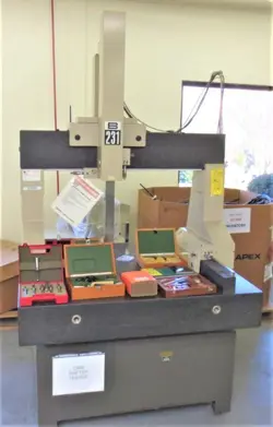 MITUTOYO MODEL B-231CMM S/N 8305460 WITH RENISHAW TOUCH PROBE AND ACCESSORIES