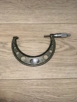 MITUTOYO MICROMETER (4-5