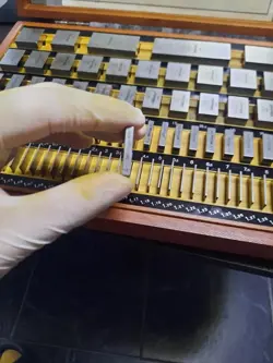 MITUTOYO SQUARE GAUGE