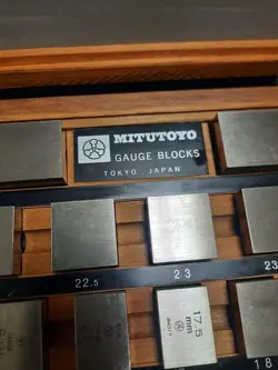 MITUTOYO SQUARE