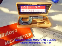 VINTAGE CASED GENUINE MITUTOYO METRIC MICROMETER, NO:103-137 0-25MM X 0.01MM