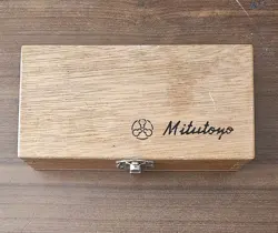 MITUTOYO MODEL NO 123-125A 0-1