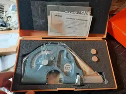 NEW MITUTOYO 523-101 DIAL INDICATING MICROMETER 0-25MM WITH 0.002MM WITH INVOICE