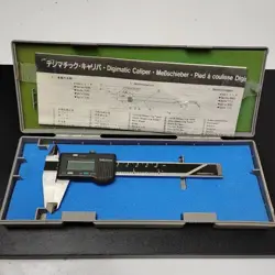 VINTAGE MITUTOYO DIGITAL CALIPER 500-132  DIGIMATIC WITH CASE