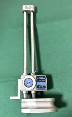 MITUTOYO DIRECT READING HEIGHT GAUGE 192-130