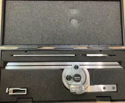NEW AND UNUSED MITUTOYO ANGLE GAUGE UNIVERSAL BEVEL PROTRACTOR