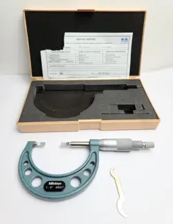 MITUTOYO 1-2” BLADE MICROMETER 122-126
