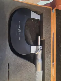 USED MITUTOYO MICROMETER 25-50 MM WITH RESOLUTION 0.001MM WITH INVOICE
