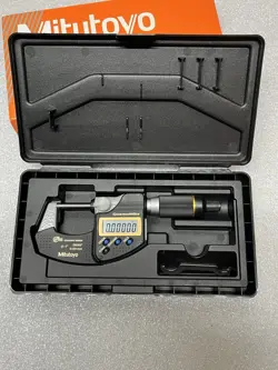 MITUTOYO ELECTRONIC OUTSIDE MICROMETER: 1
