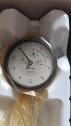 1 PCS   MITUTOYO 2052A DIAL INDICATOR 0-30MM*0.01MM OLD MODEL  2052S