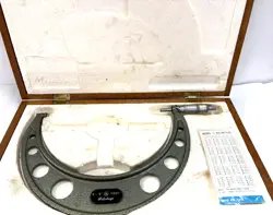 MITUTOYO MICROMETER NO. 103-223A  RANGE: 8-9