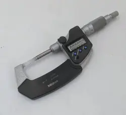 MITUTOYO 422-330 DIGITAL BLADE MICROMETER