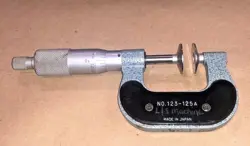 MITUTOYO DISC MICROMETER NO 123-125A 0-1
