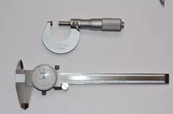 MITUTOYO MICROMETER PLUS DIAL CALIPER. METRIC.