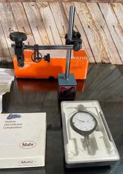 MITUTOYO 7011BN MAGNETIC STAND & MAHR MEBUHR DIAL INDICATOR 1810 0.01MM 10MM