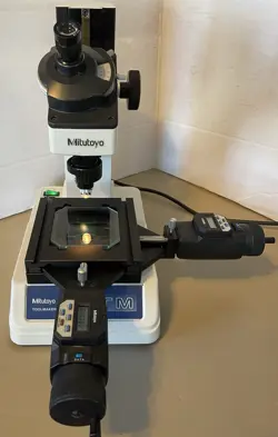 MITUTOYO TOOLMAKERS MICROSCOPE 176 808A EXCELLENT AMAZING CONDITION