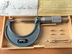 MITUTOYO 112-237 CARBIDE POINT MICROMETER 0-1” .001. W/ PLASTIC CASE