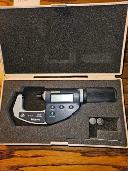 MITUTOYO DIGITAL MICROMETER 0-1.2    .00005