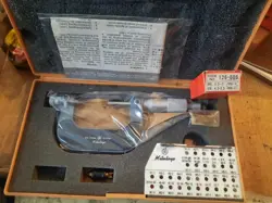 NEW MITUTOYO UNOPENED SCREW THREAD MICROMETER 25-50MM WITH NEW ANVILS 126-806