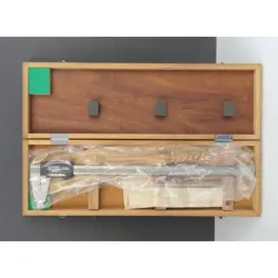 BOX VG COND