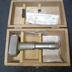 INSTRUMENT HOLE