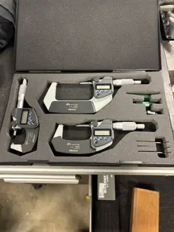 MITUTOYO DIGITAL MICROMETERS 0-1”, 1-2”, 2-3”