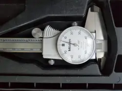 MITUTOYO DIAL CALIPER #505-675 MEASURMENT INSTRUMENT 0-6