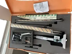 MITUTOYO .001  DEPTH MICROMETER W INTERCHANGEABLE RODS