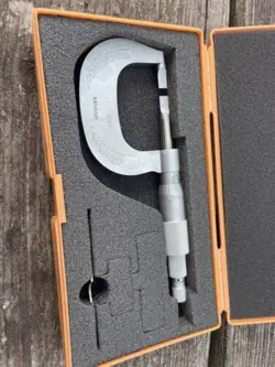 MITUTOYO BLM-1” V,  0