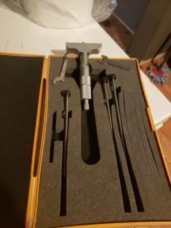 MITUTOYO DEPTH GAUGE 0-4