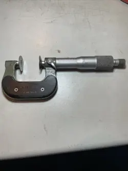 MITUTOYO 0-1” DISC FLANGE MICROMETER NO 123-125A .001” WITH RATCHET AND LOCK (5)