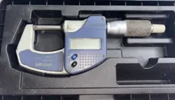 MITUTOYO DIGITAL DIGIMATIC OUTSIDE MICROMETER CALIPER 0-1” W/CASE 293-831-30