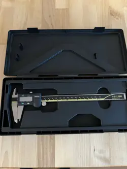 MITUTOYO DIGITAL CALIPER 500-197-30 - NEW
