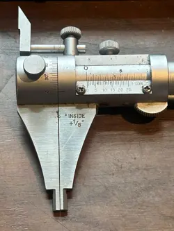 VINTAGE MITUTOYO UNIVERSAL
