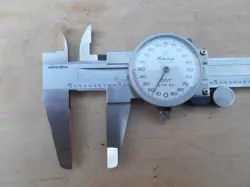 DIAL CALIPERS 6