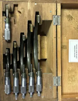 MITUTOYO 103 0”- 6” MICROMETER SET