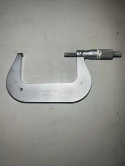 VINTAGE MITUTOYO 3-4” OUTSIDE MICROMETER .0001”-CARBIDE FACED-RATCHET/LOCK